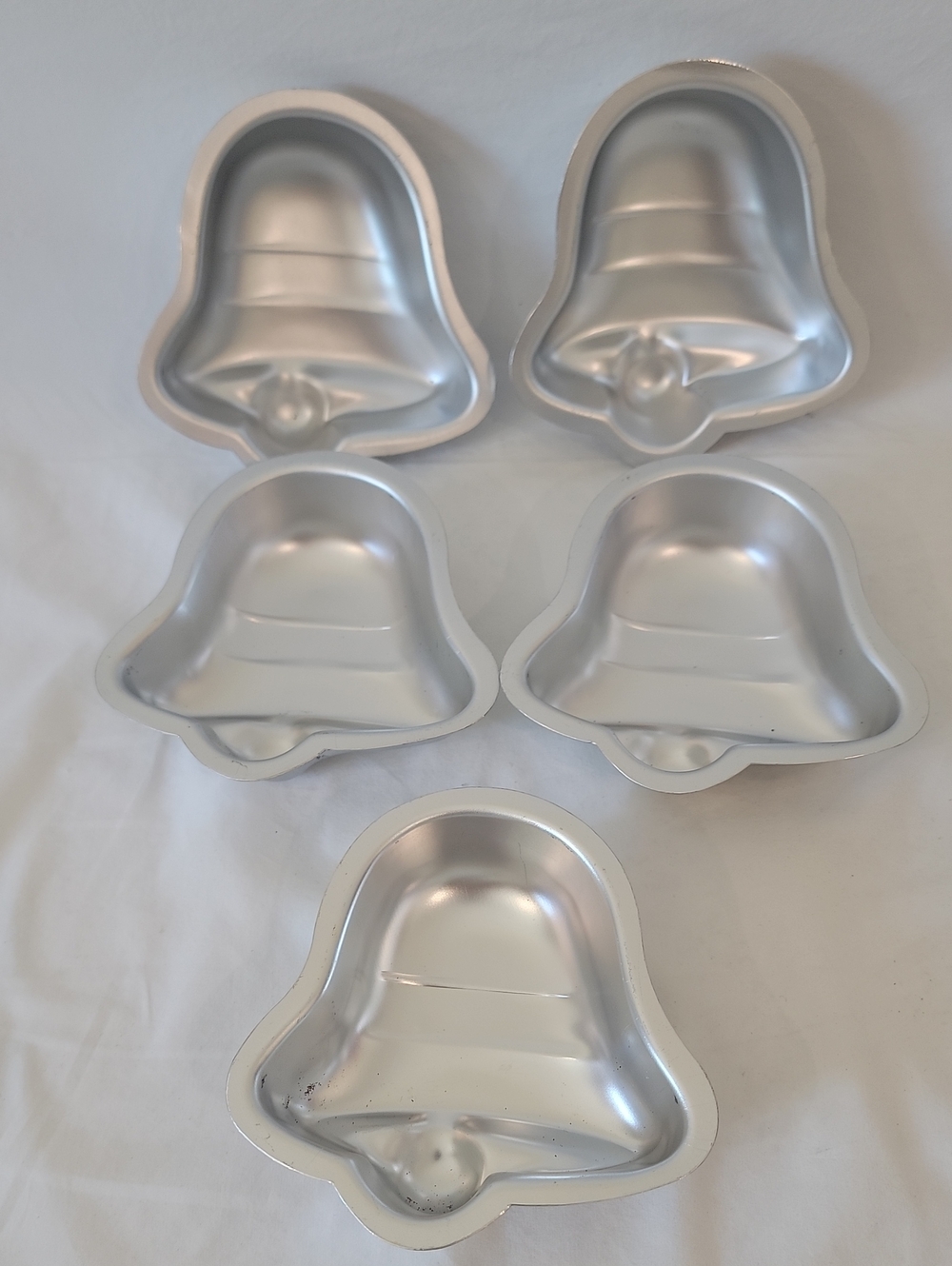Holiday Bells Singles Bake, Cake Pans QTY of 5